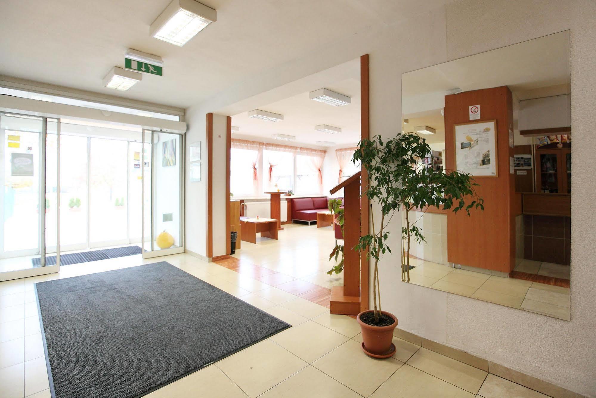 Hotel Zatoka Senec